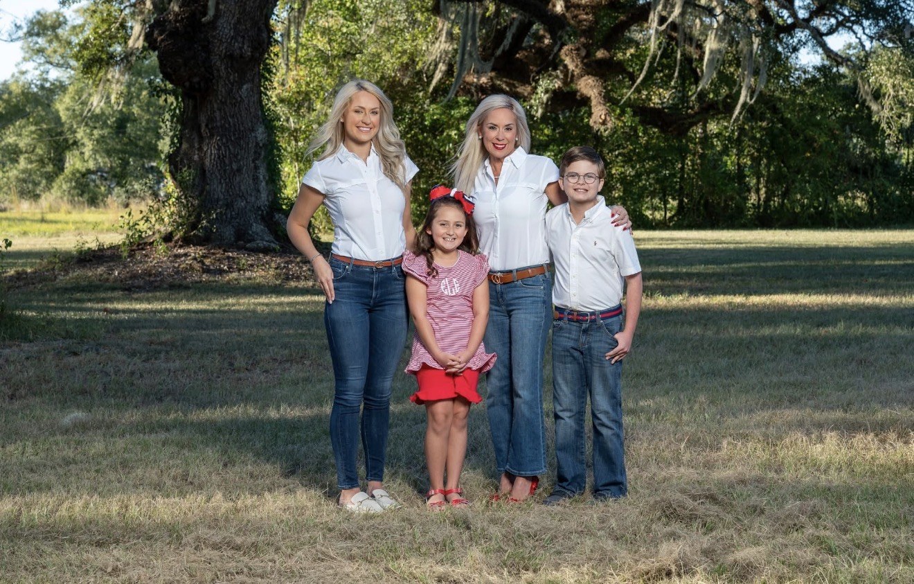 Rebecca Davis Lee with family